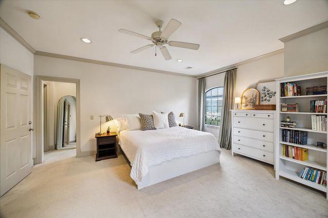 1701 Welch Street, Houston, TX 77006