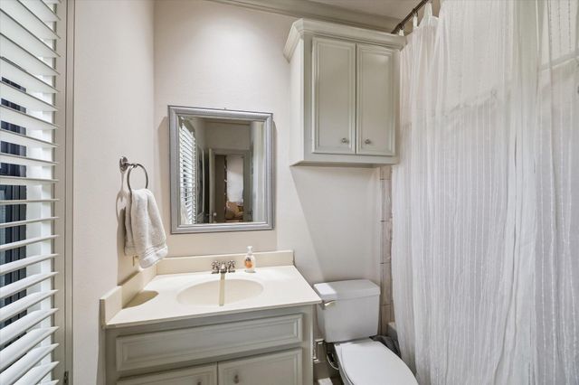 1701 Welch Street, Houston, TX 77006