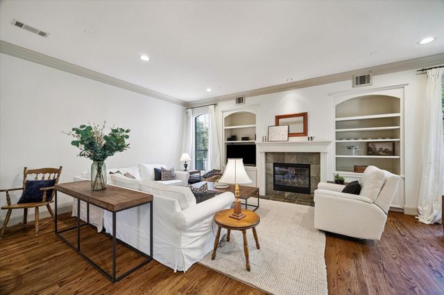 1701 Welch Street, Houston, TX 77006