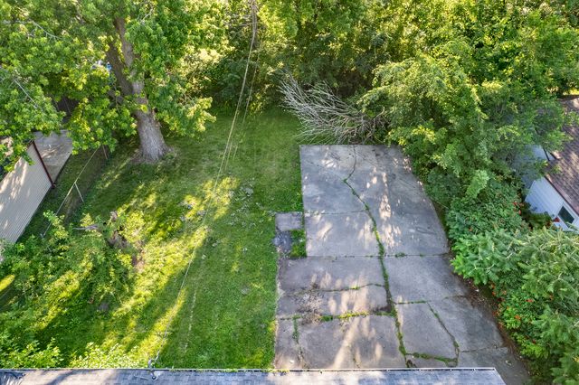 777 Francine Drive, Kankakee, IL 60901