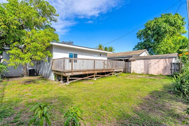 1786 SW 14th Ter, Miami, FL 33145