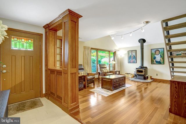 1111 N ROCKINGHAM ST, Arlington, VA 22205