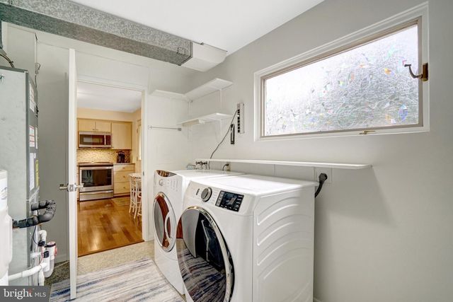1111 N ROCKINGHAM ST, Arlington, VA 22205
