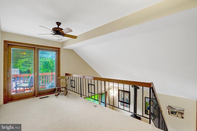 1111 N ROCKINGHAM ST, Arlington, VA 22205