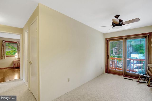 1111 N ROCKINGHAM ST, Arlington, VA 22205