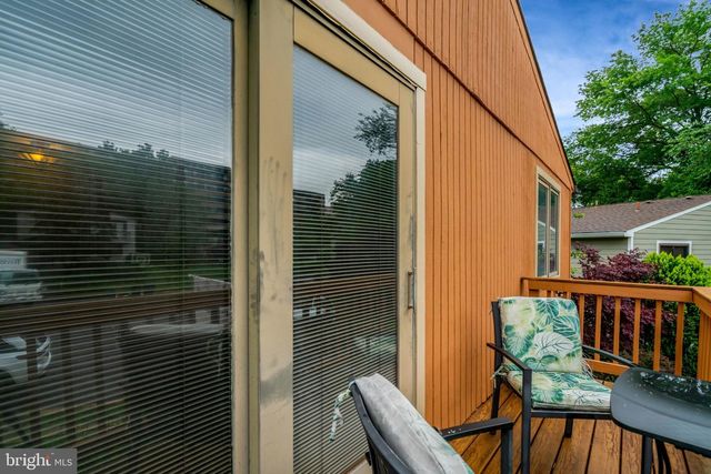 1111 N ROCKINGHAM ST, Arlington, VA 22205