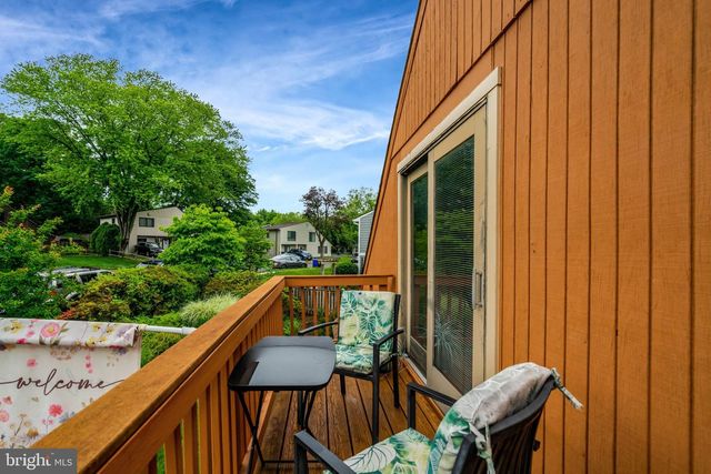 1111 N ROCKINGHAM ST, Arlington, VA 22205
