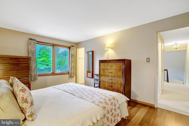 1111 N ROCKINGHAM ST, Arlington, VA 22205