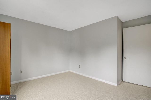 1111 N ROCKINGHAM ST, Arlington, VA 22205