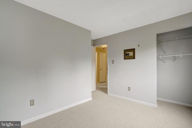 1111 N ROCKINGHAM ST, Arlington, VA 22205
