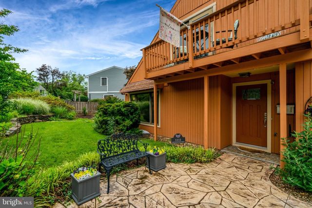 1111 N ROCKINGHAM ST, Arlington, VA 22205