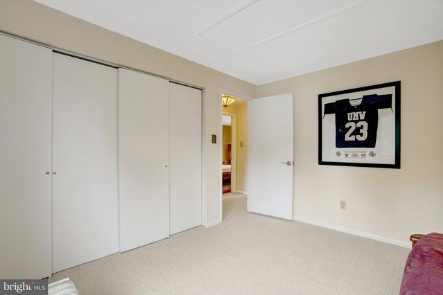 1111 N ROCKINGHAM ST, Arlington, VA 22205