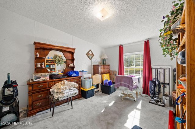 44170 WOODLAND Circle, Callahan, FL 32011