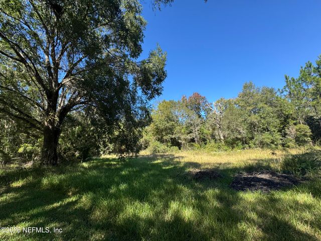 44170 WOODLAND Circle, Callahan, FL 32011