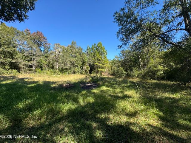 44170 WOODLAND Circle, Callahan, FL 32011