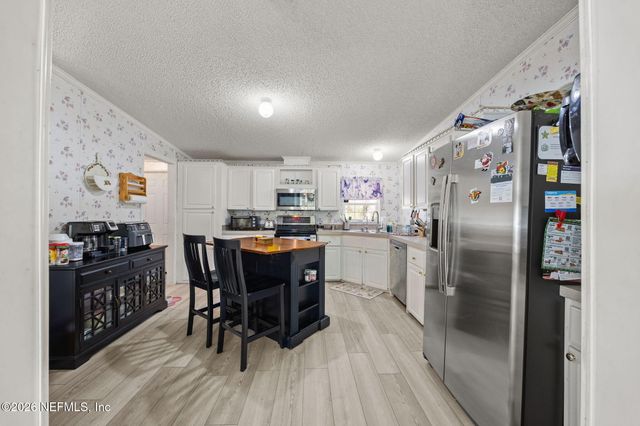 44170 WOODLAND Circle, Callahan, FL 32011