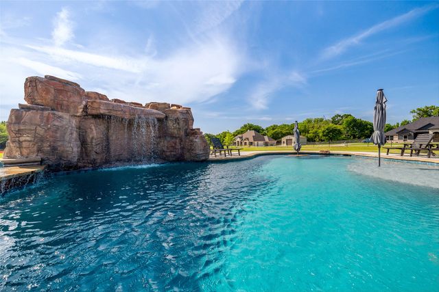 6000 Trophy Court, Weatherford, TX 76087