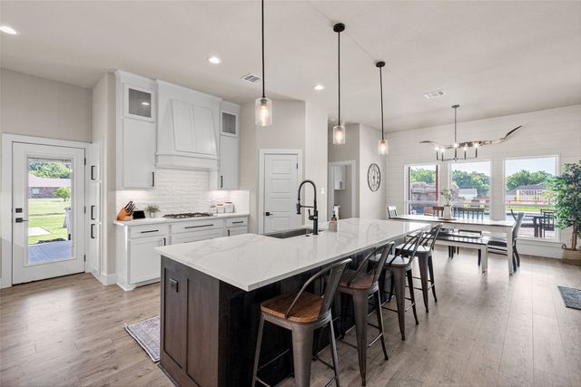 6000 Trophy Court, Weatherford, TX 76087