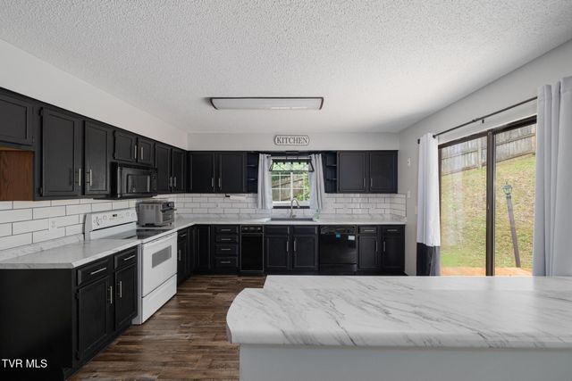 707 Lazywood Drive, Johnson City, TN 37601