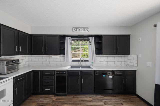 707 Lazywood Drive, Johnson City, TN 37601