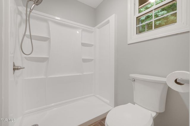 707 Lazywood Drive, Johnson City, TN 37601