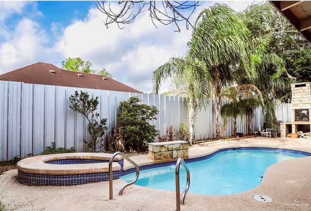 3821 Pelican Avenue, Mcallen, TX 78504