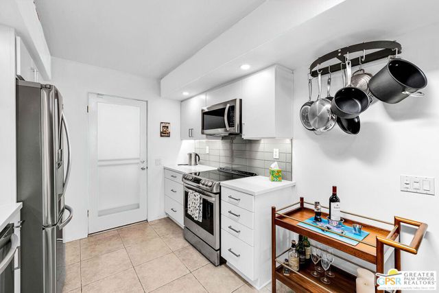 2380 S Sky View Drive, Palm Springs, CA 92264