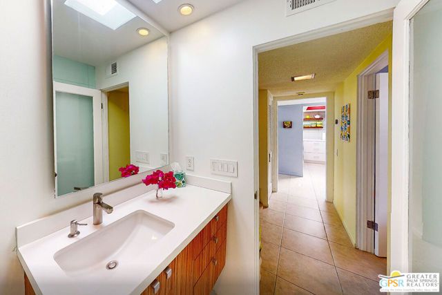 2380 S Sky View Drive, Palm Springs, CA 92264