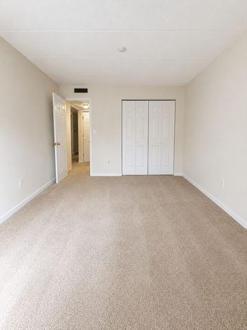 685 Main St 33, Weymouth, MA 02190