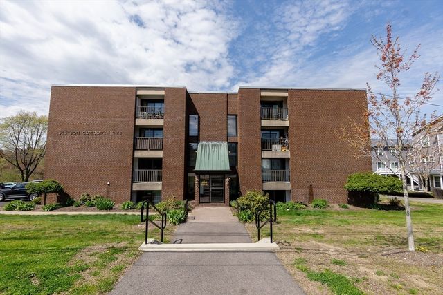 685 Main St 33, Weymouth, MA 02190