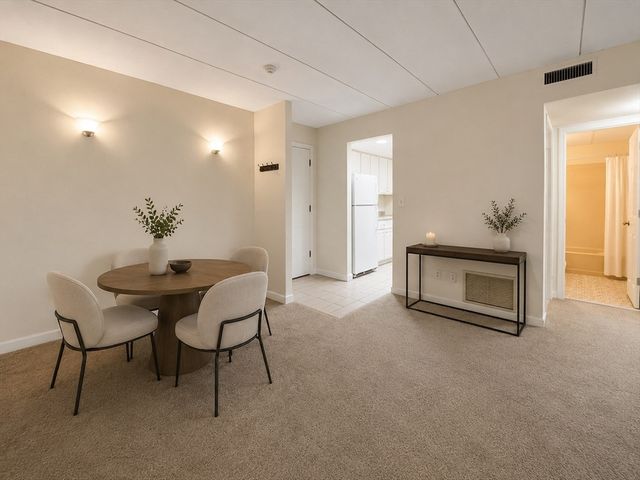 685 Main St 33, Weymouth, MA 02190