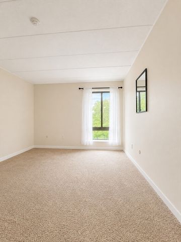 685 Main St 33, Weymouth, MA 02190