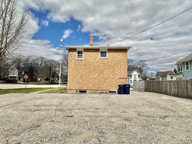 1321 W Court Street, Janesville, WI 53548