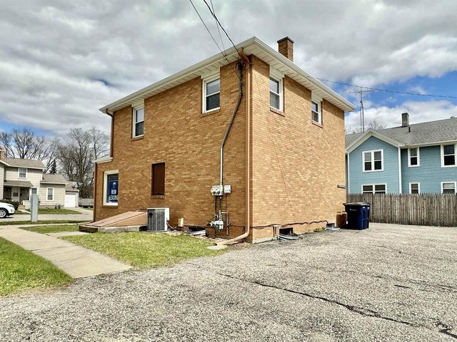 1321 W Court Street, Janesville, WI 53548