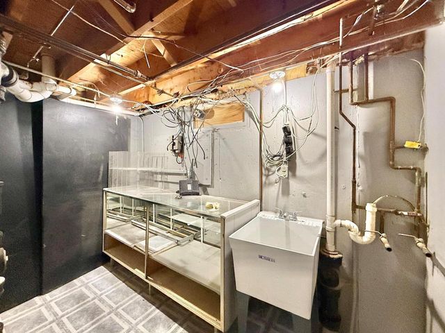 1321 W Court Street, Janesville, WI 53548