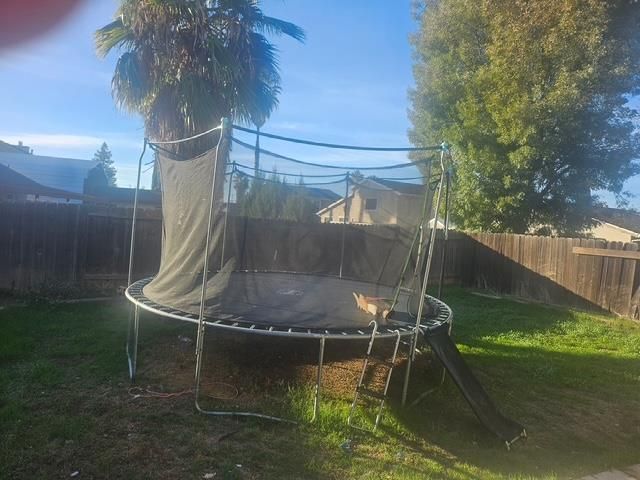 2290 Cheim Blvd, Marysville, CA 95901