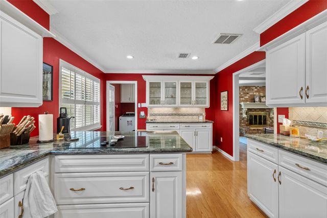 5510 Pine Arbor Drive, Houston, TX 77066