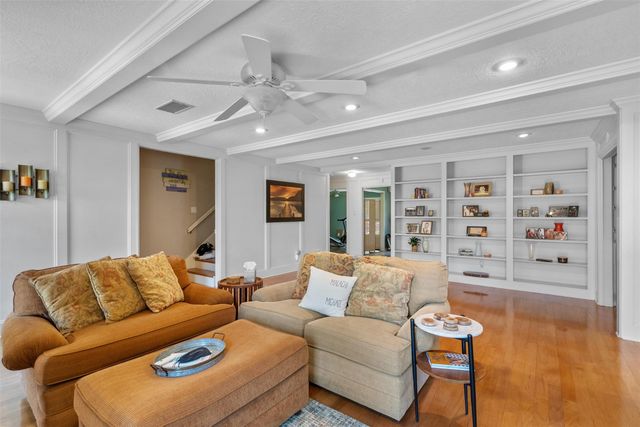 5510 Pine Arbor Drive, Houston, TX 77066