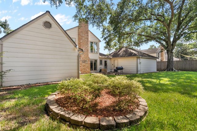 5510 Pine Arbor Drive, Houston, TX 77066
