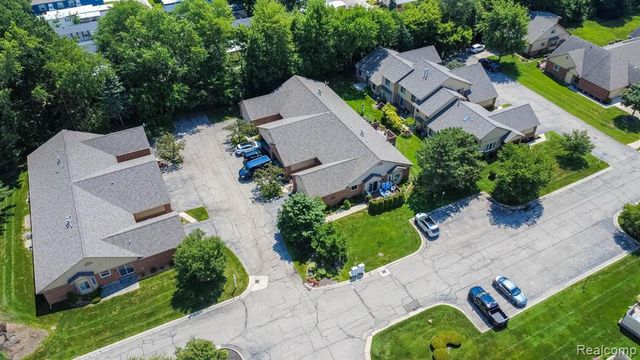 46910 Country Lane 12, Macomb, MI 48044