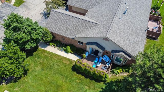 46910 Country Lane 12, Macomb, MI 48044