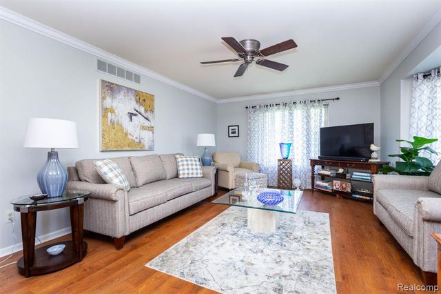 46910 Country Lane 12, Macomb, MI 48044