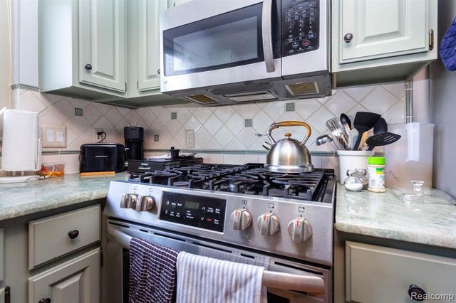46910 Country Lane 12, Macomb, MI 48044