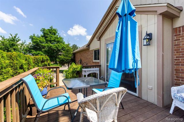 46910 Country Lane 12, Macomb, MI 48044