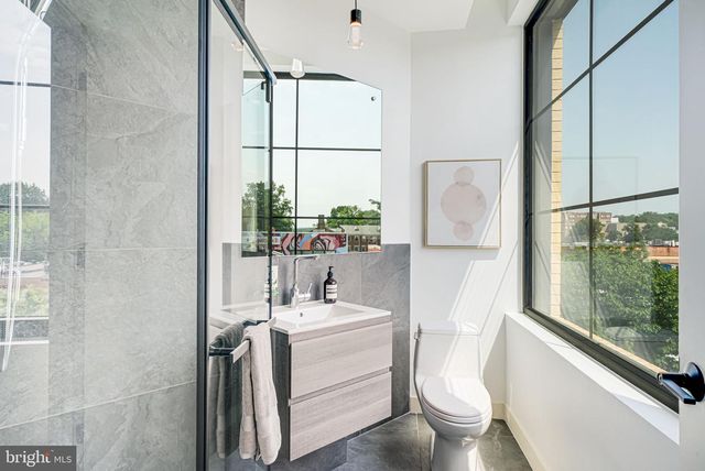 2901 NEWARK ST NW, Washington, DC 20008