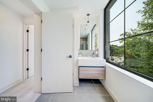 2901 NEWARK ST NW, Washington, DC 20008