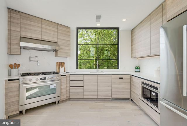 2901 NEWARK ST NW, Washington, DC 20008