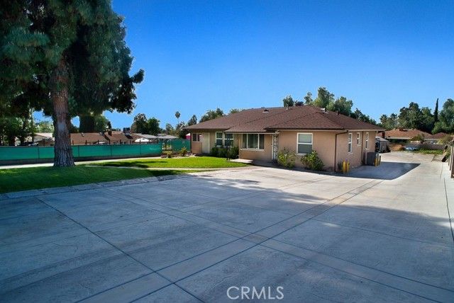 11471 Orcas Avenue, Sylmar (los Angeles), CA 91342