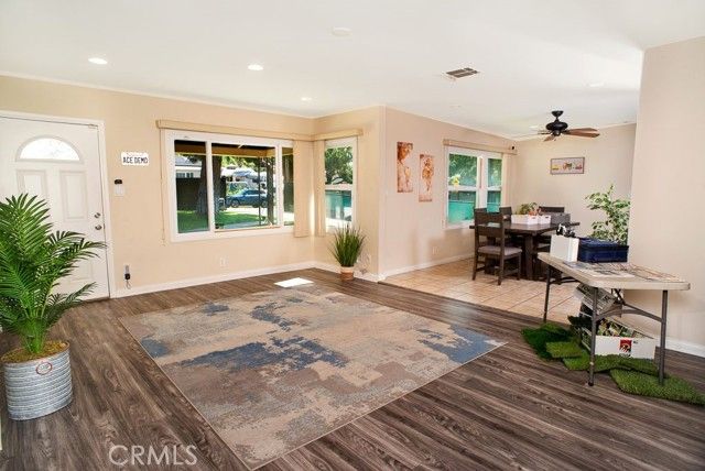 11471 Orcas Avenue, Sylmar (los Angeles), CA 91342