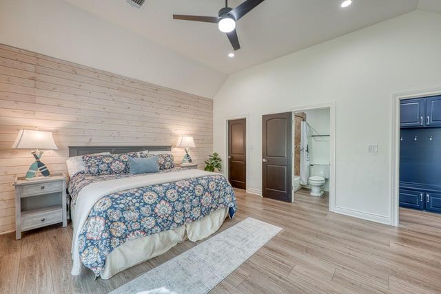 120 Sleepy Oaks DR, Kingsland, TX 78639